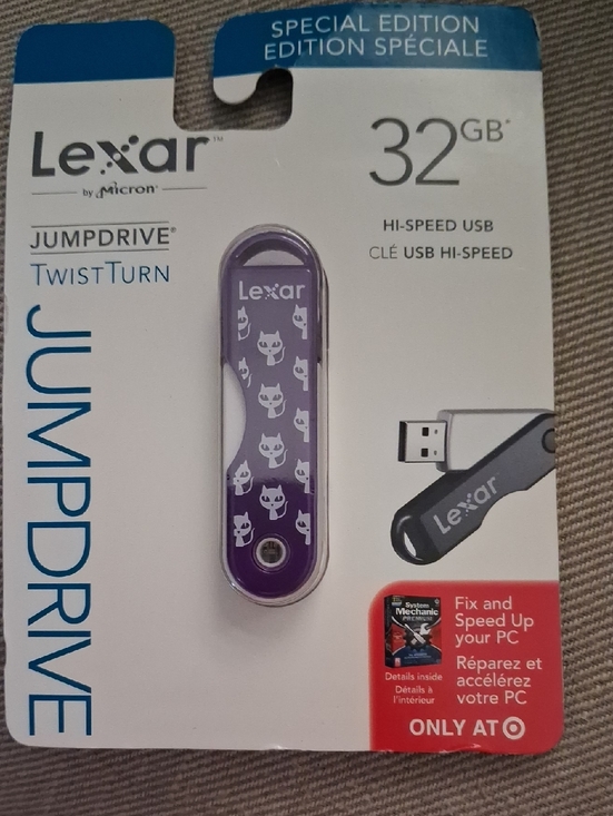 Lexar Other - Sealed Lexar JumpDrive TwistTurn 32GB USB Flash Drive – Special Edition Cat